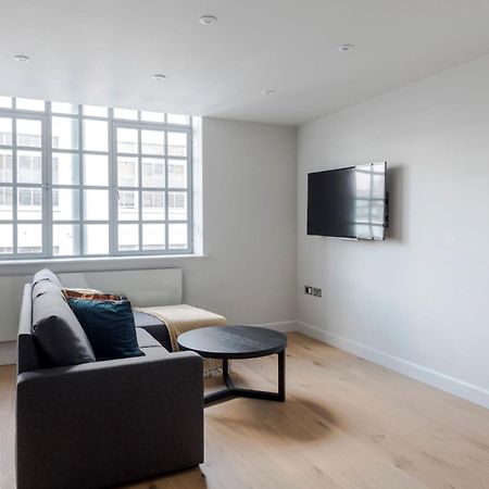 London'S Calling - Farringdon - By Frankie Says Exterior photo